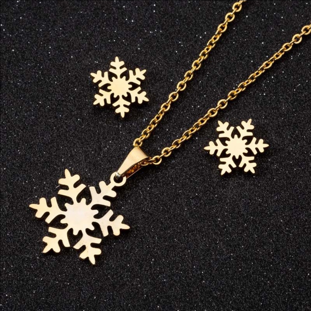 Snowflake necklace earrings set